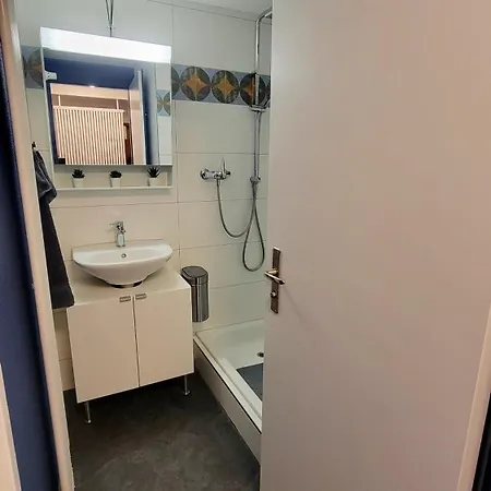 Lakeview Loft*lake/ferry Access* דירה